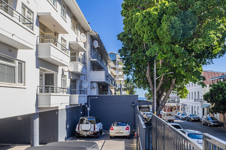 To Let 2 Bedroom Property for Rent in Sea Point Western Cape